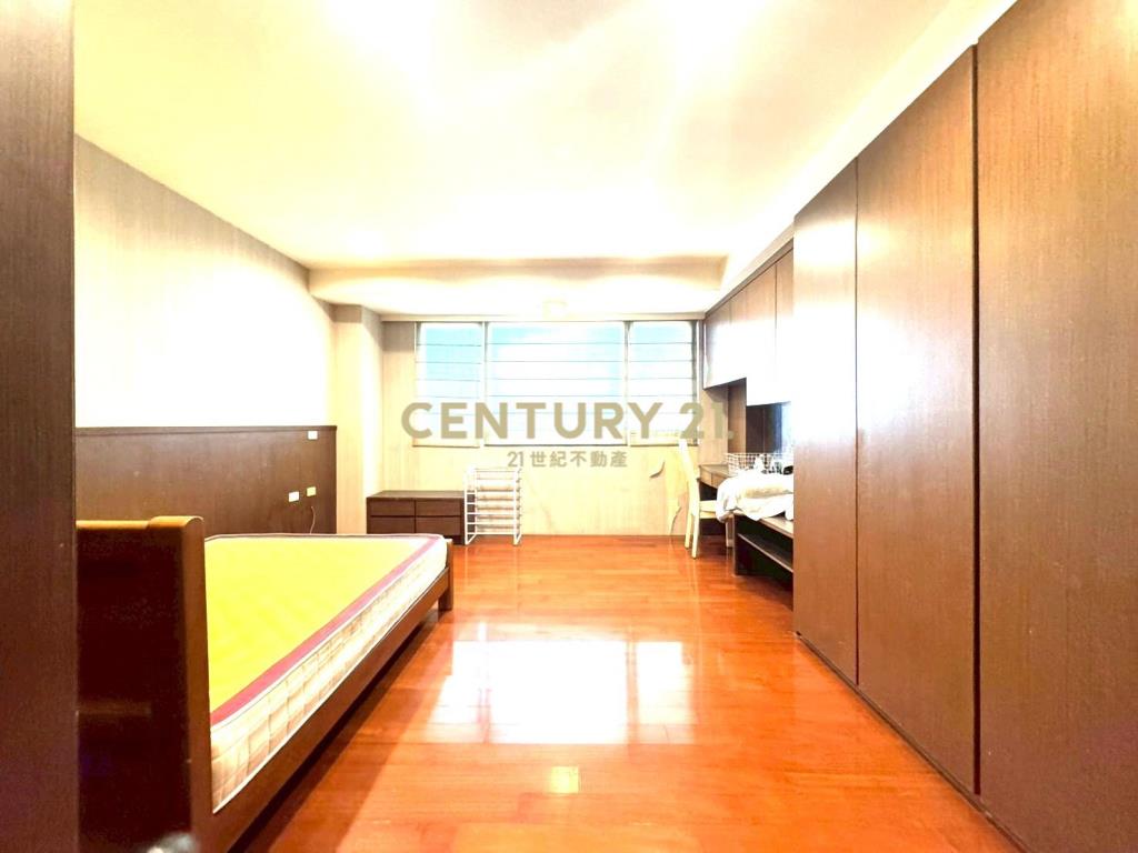 近SOGO大地坪別墅