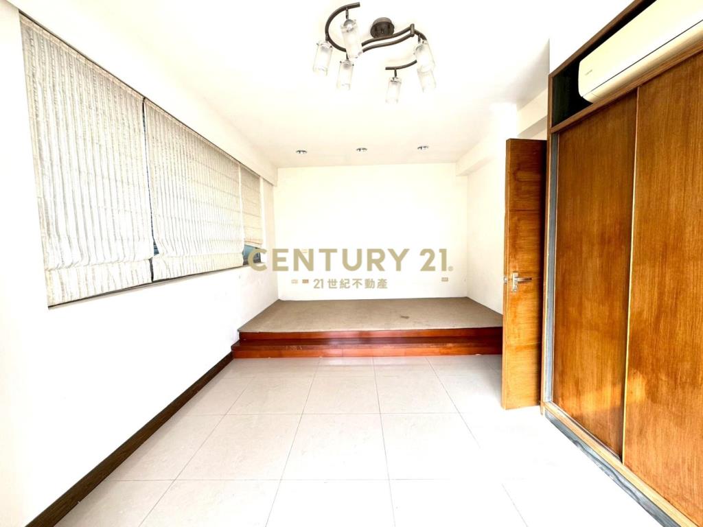 近SOGO大地坪別墅