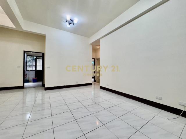 桃源山水前庭後院一樓三房車