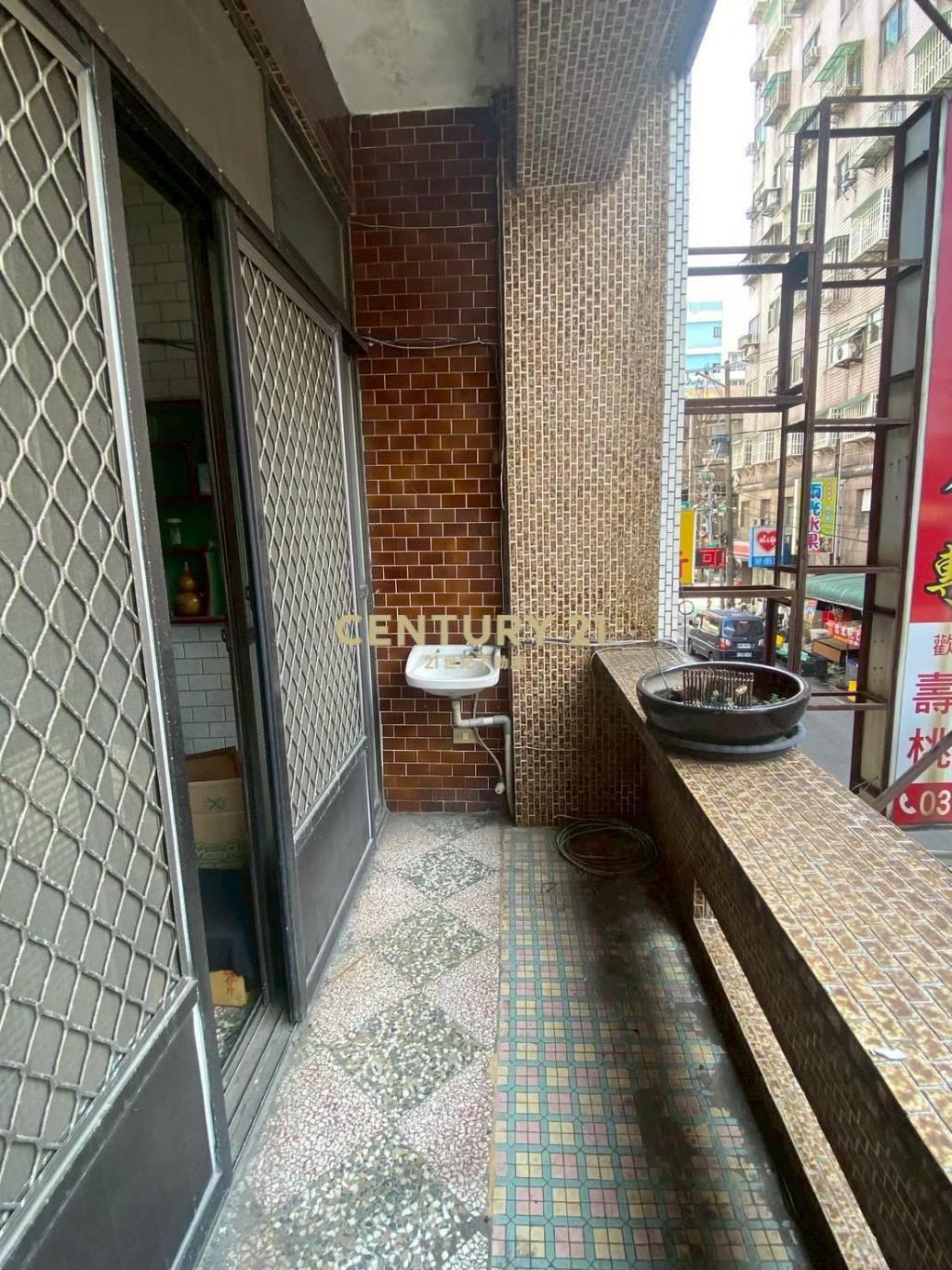 正商業區民權大地坪黃金透店