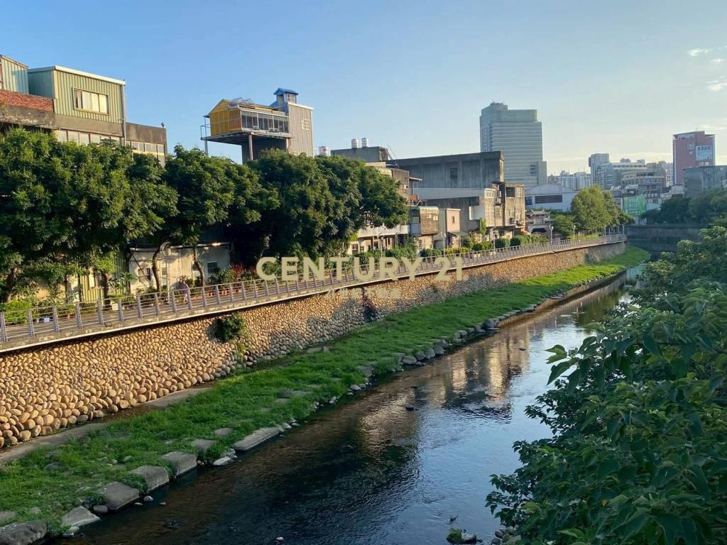 正商業區民權大地坪黃金透店