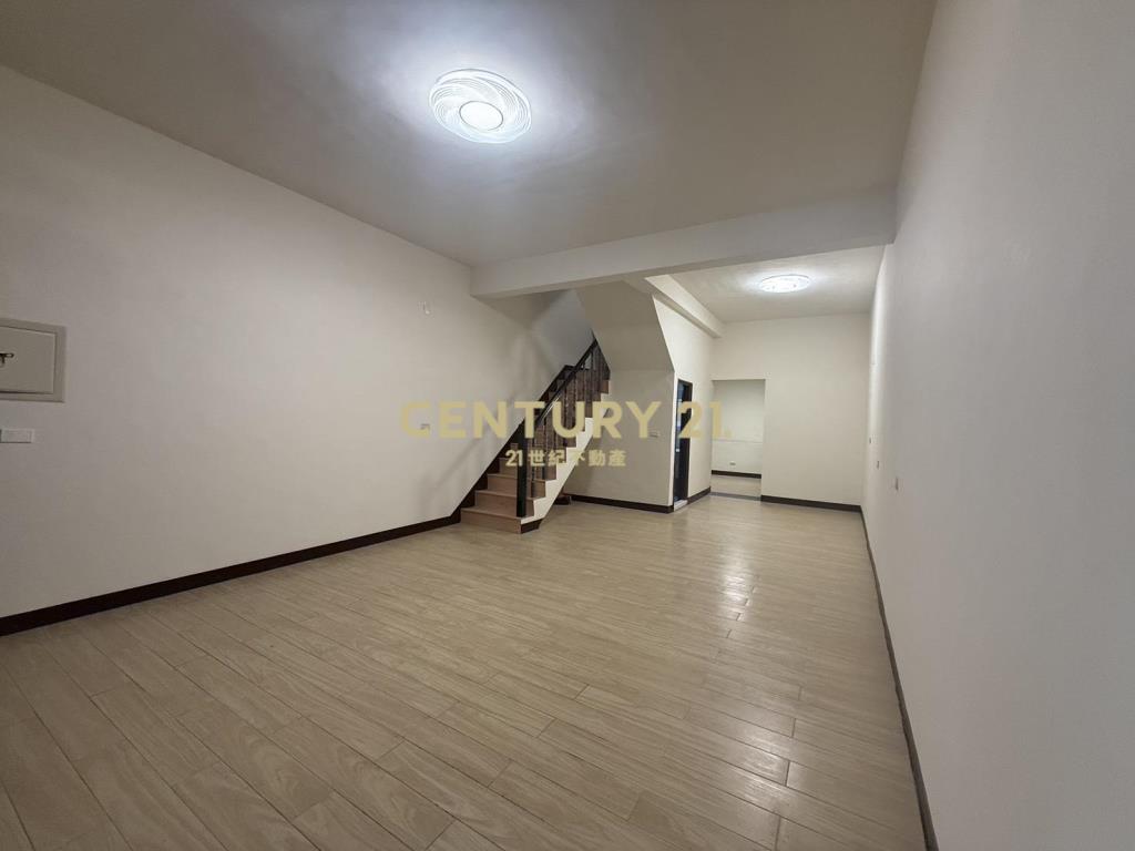 平鎮區家樂福透天