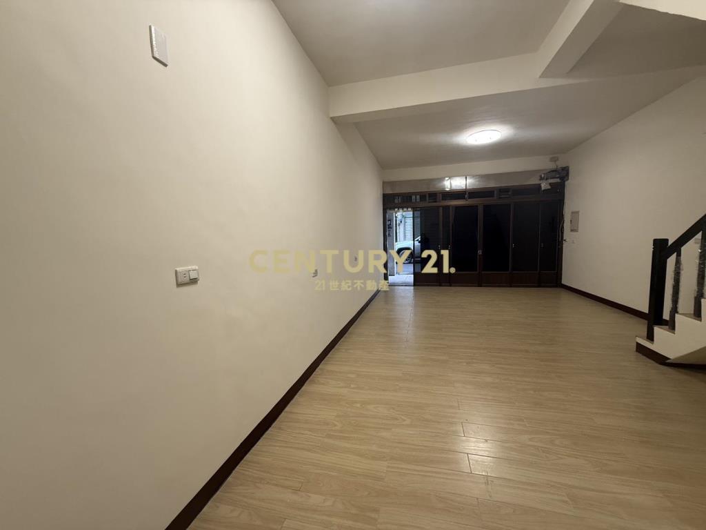 平鎮區家樂福透天