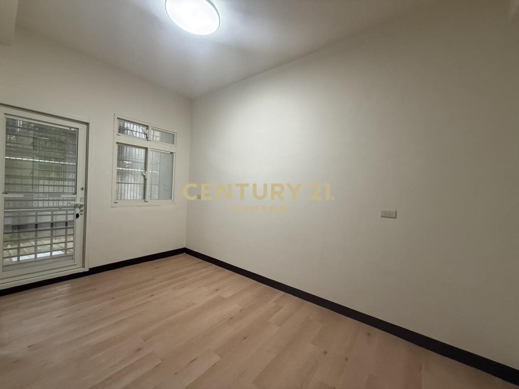 平鎮區家樂福透天