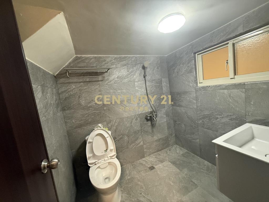 平鎮區家樂福透天