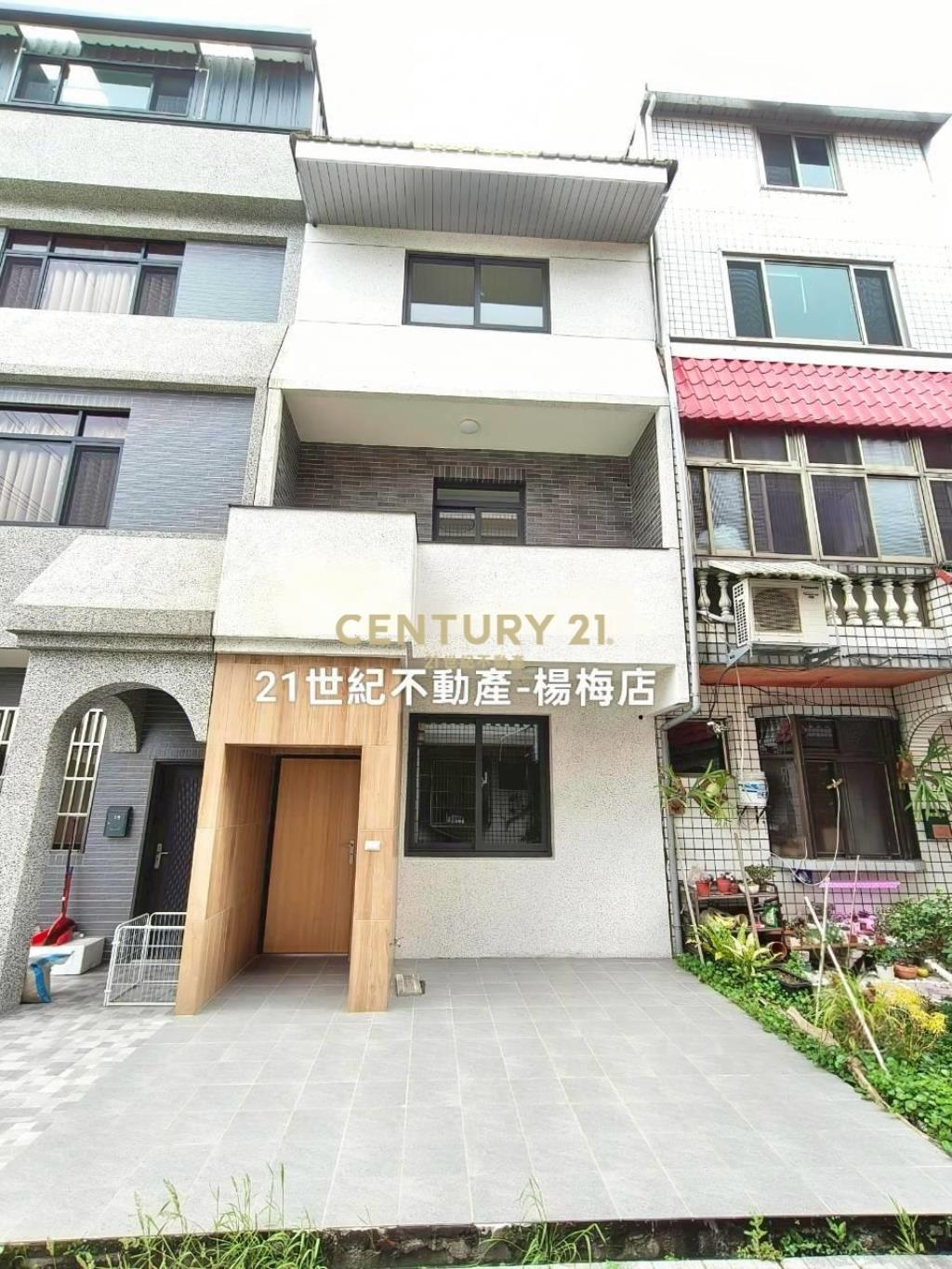 龍潭市區-中庭花園人車分道5房透天