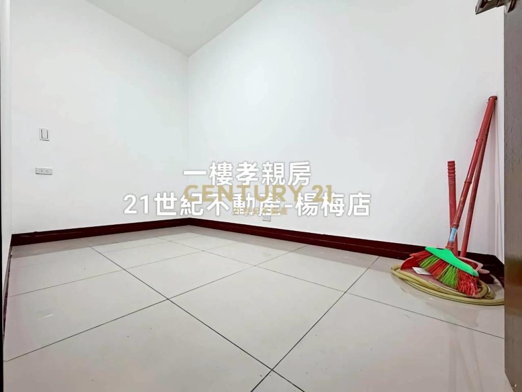 桃醫新屋🏠一樓車庫🚗孝親房透天