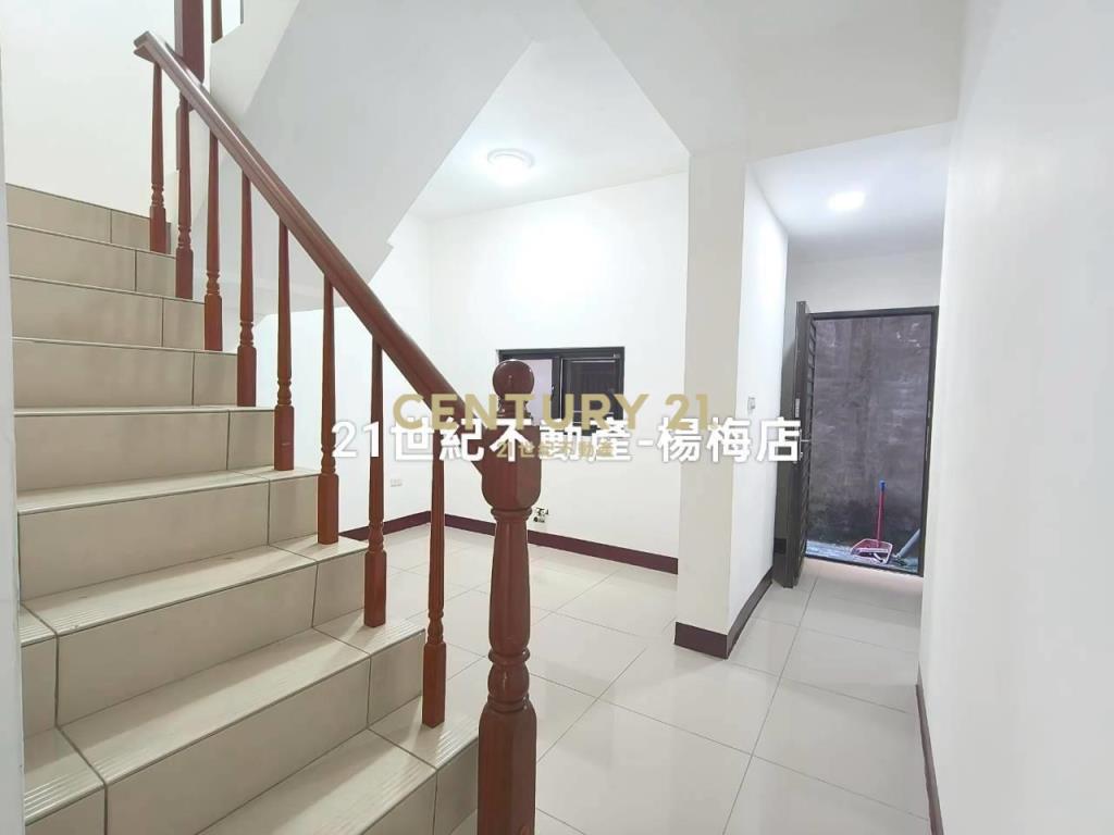 桃醫新屋🏠一樓車庫🚗孝親房透天