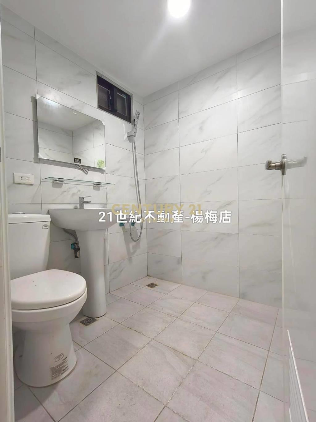 桃醫新屋🏠一樓車庫🚗孝親房透天