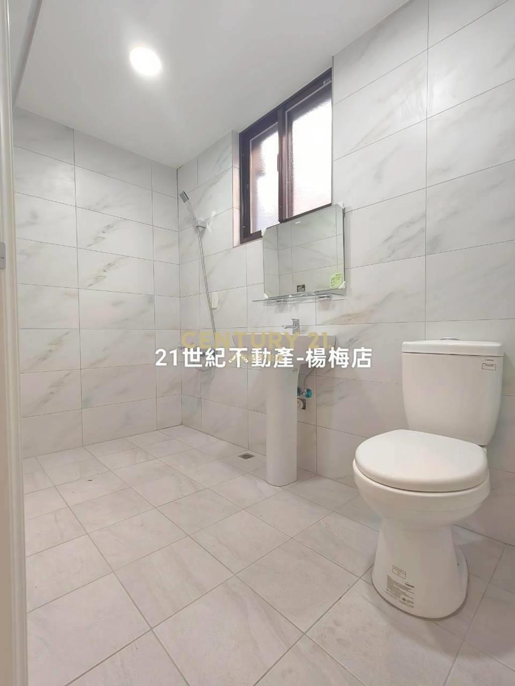 桃醫新屋🏠一樓車庫🚗孝親房透天