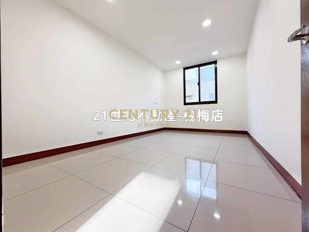 桃醫新屋🏠一樓車庫🚗孝親房透天