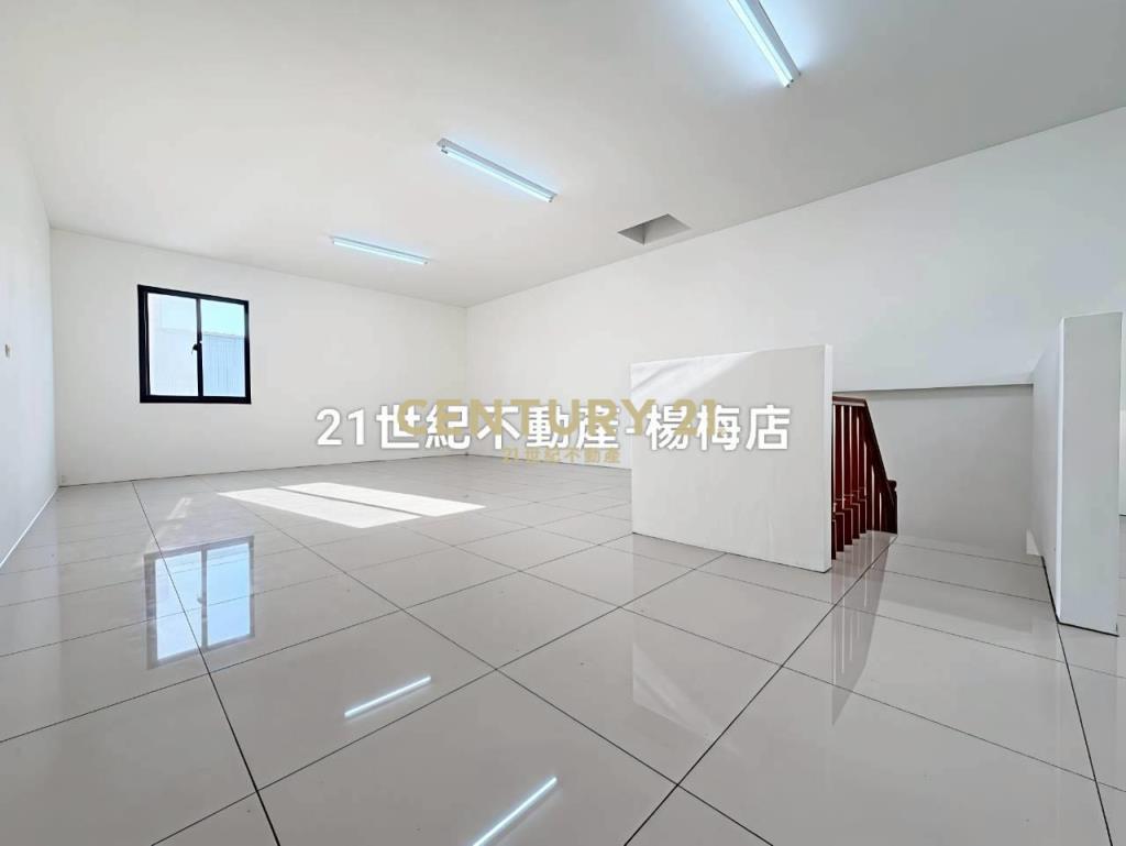 桃醫新屋🏠一樓車庫🚗孝親房透天