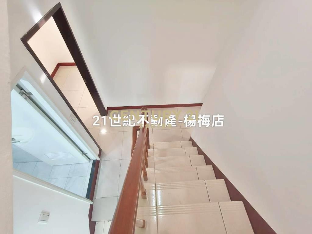 桃醫新屋🏠一樓車庫🚗孝親房透天