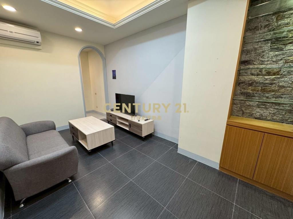 楊梅近省道收租7套房~屋齡新