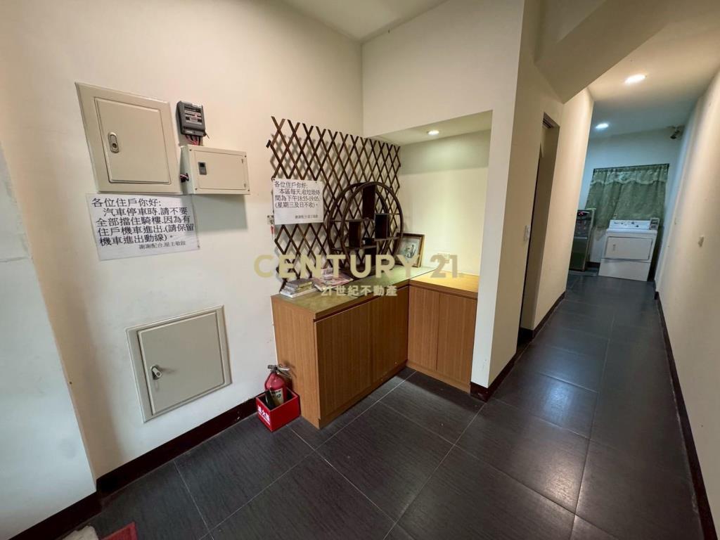 楊梅近省道收租7套房~屋齡新