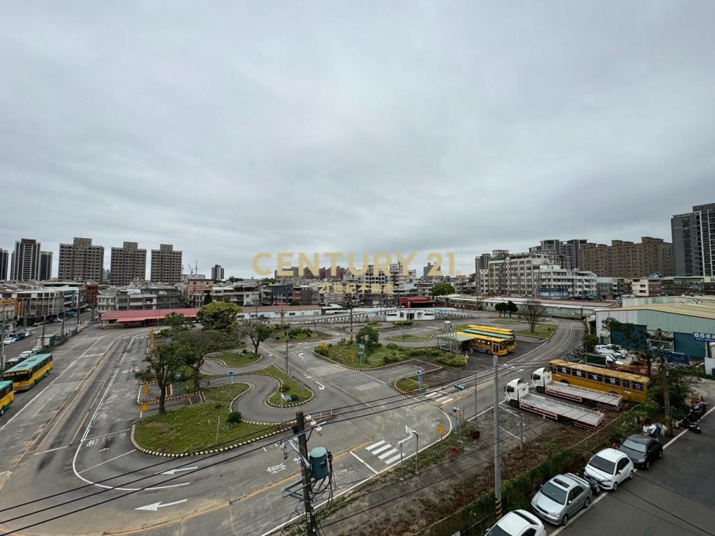 楊梅近省道收租7套房~屋齡新