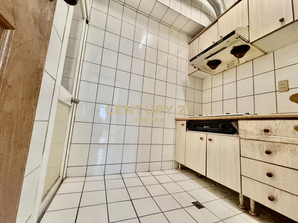 近幼獅交流道比佛利美三房