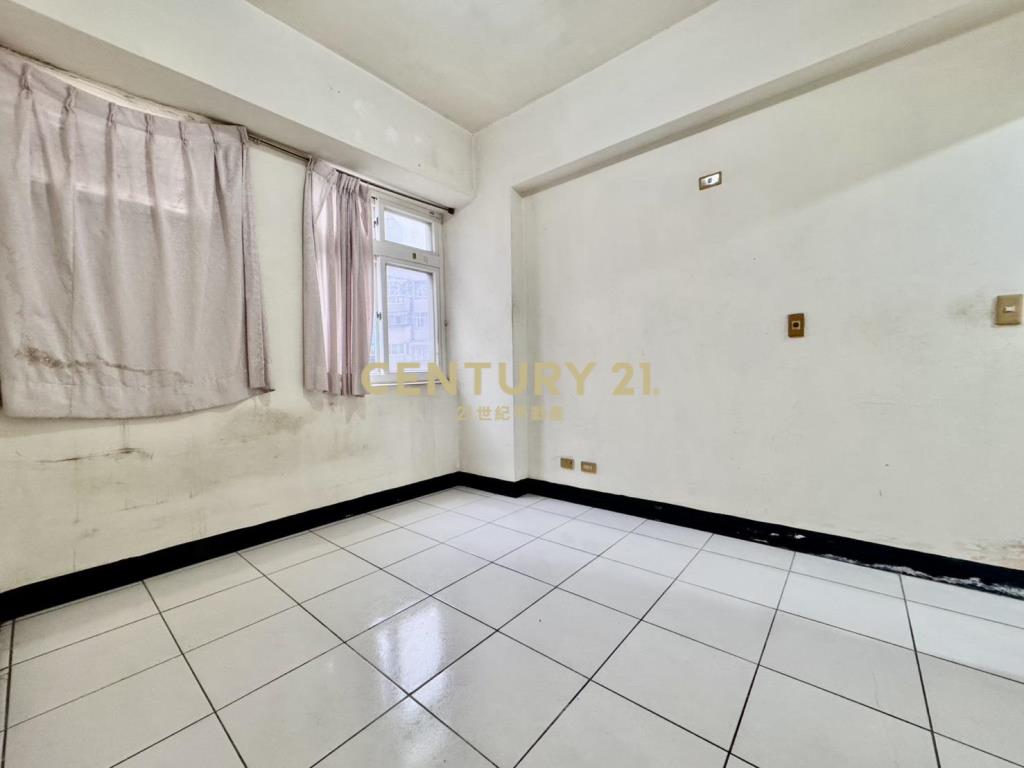 近幼獅交流道比佛利美三房