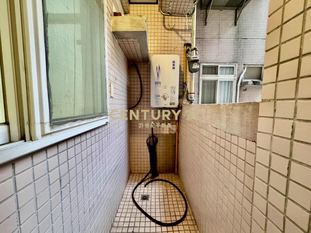 近幼獅交流道比佛利美三房