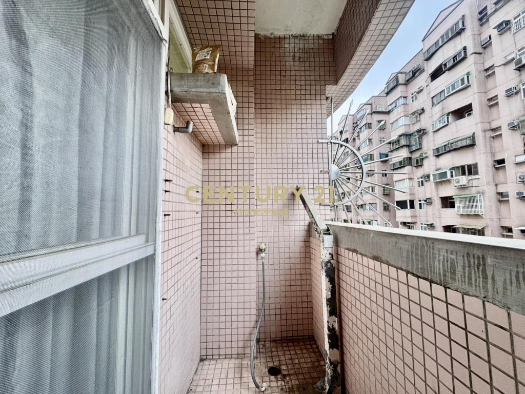 近幼獅交流道比佛利美三房