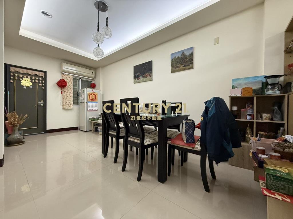 近尚順商城、昌隆重劃區.雙車位美透天