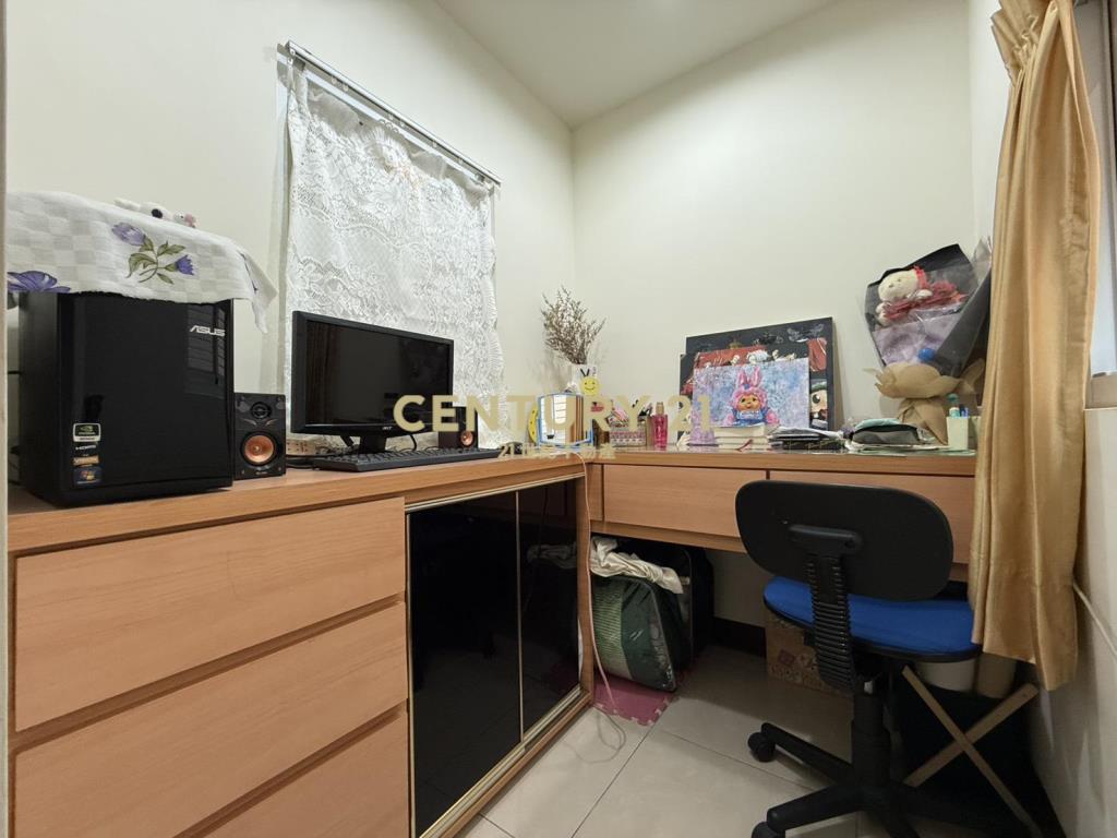 近尚順商城、昌隆重劃區.雙車位美透天