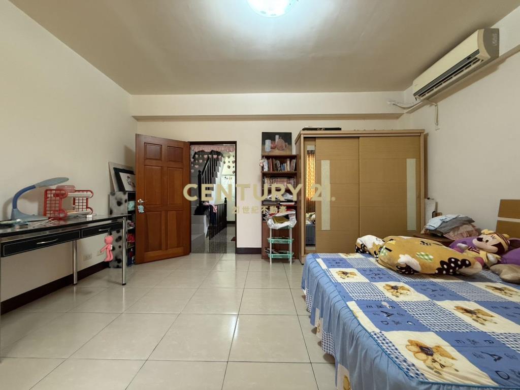 近尚順商城、昌隆重劃區.雙車位美透天