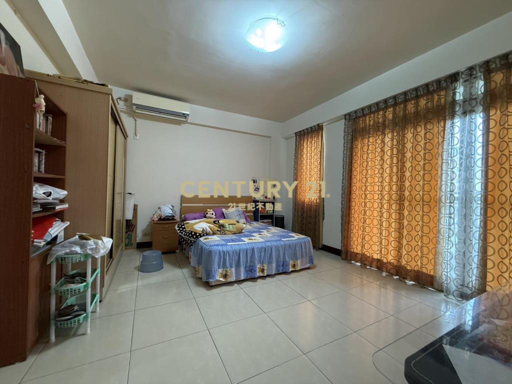 近尚順商城、昌隆重劃區.雙車位美透天