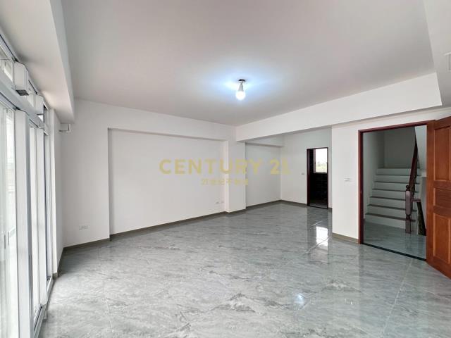 楊梅美墅-荷蘭小鎮邊間雙車位四套房