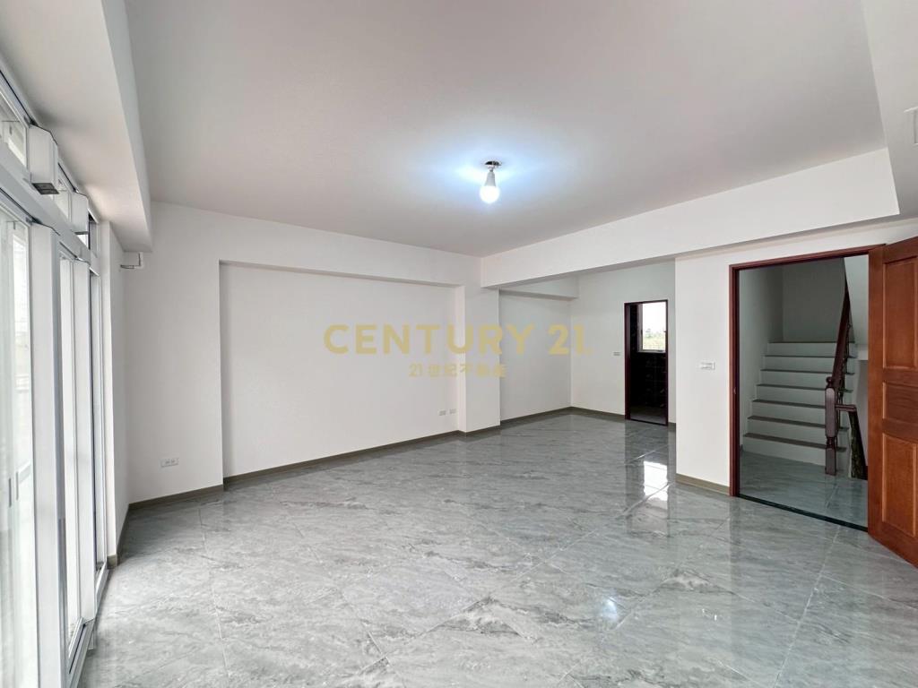 楊梅美墅-荷蘭小鎮邊間雙車位四套房