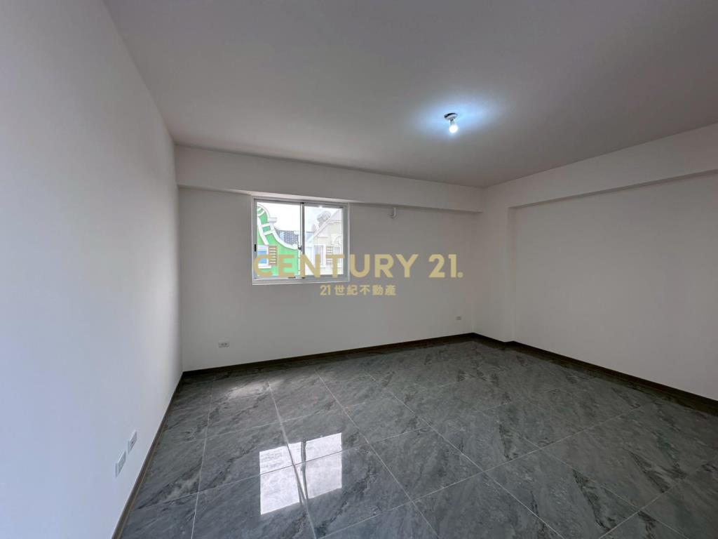 楊梅美墅-荷蘭小鎮邊間雙車位四套房