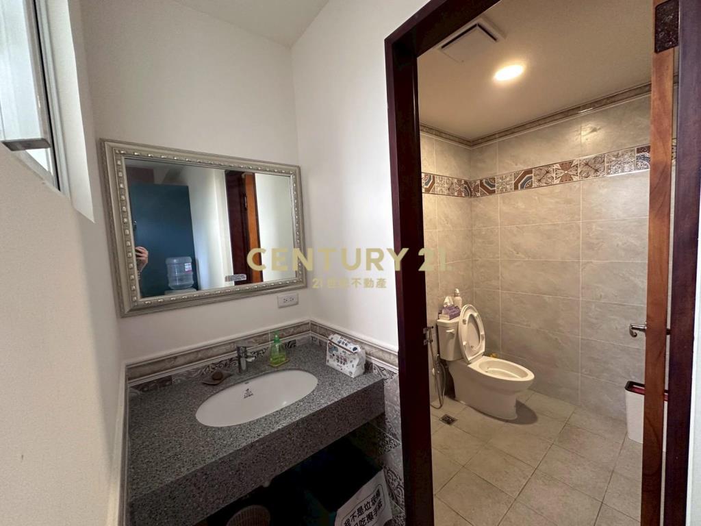 楊梅美墅-荷蘭小鎮邊間雙車位四套房