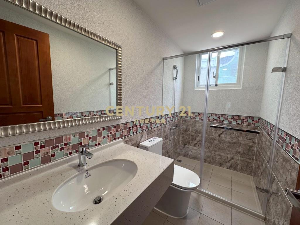 楊梅美墅-荷蘭小鎮邊間雙車位四套房