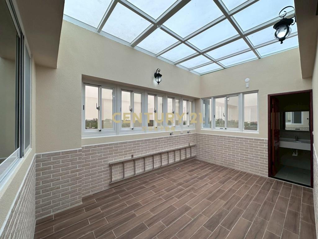 楊梅美墅-荷蘭小鎮邊間雙車位四套房