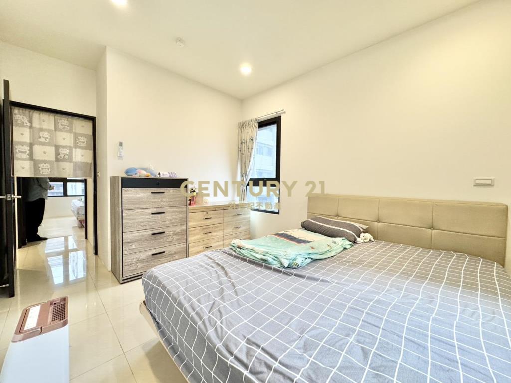 過嶺重劃區★三面採光★峰雲★四房車