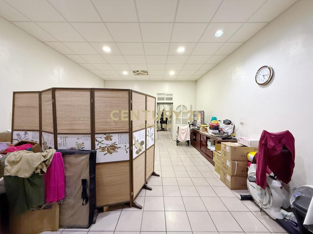 楊梅市區10米路透天