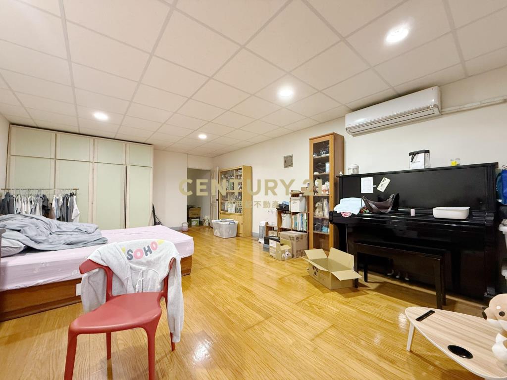 楊梅市區10米路透天