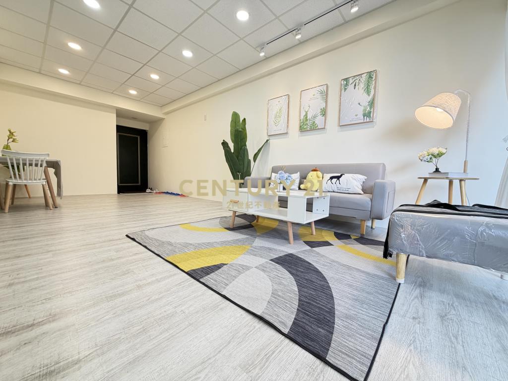 凱薩精美三房車