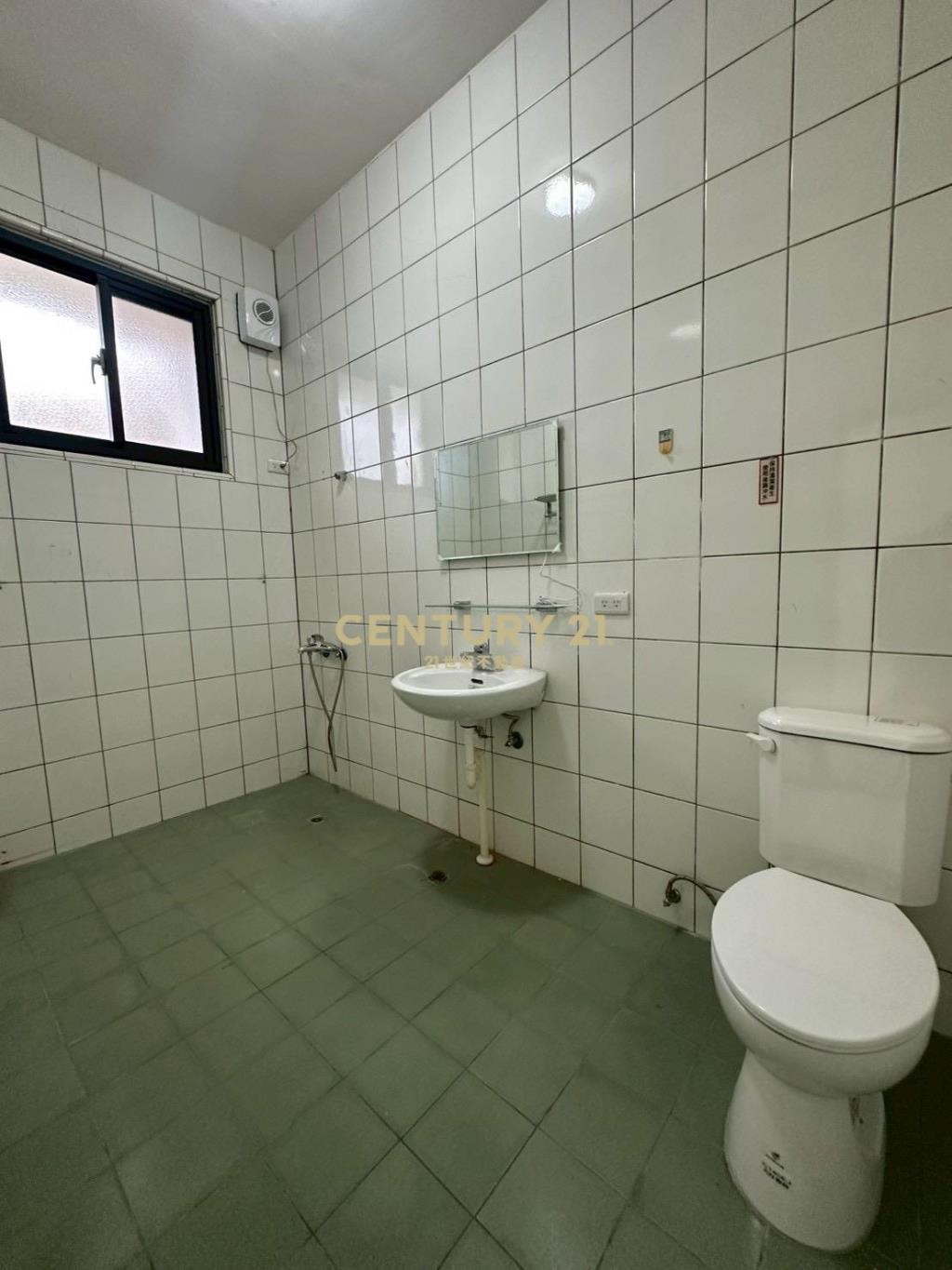 楊梅市場室內大坪數2房