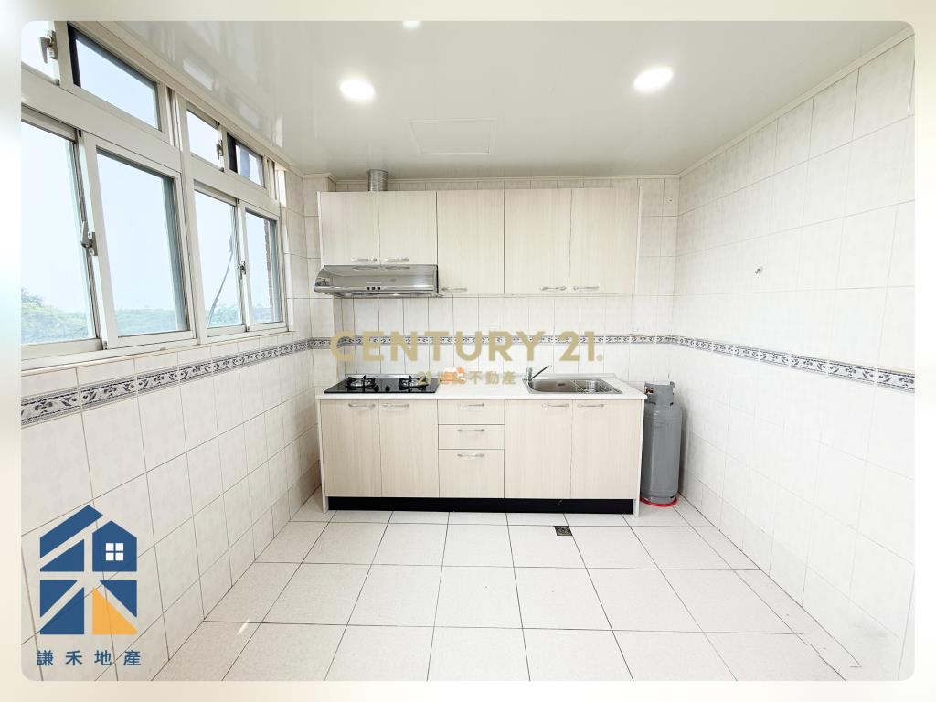 楊湖路湖適公寓四大房+車位