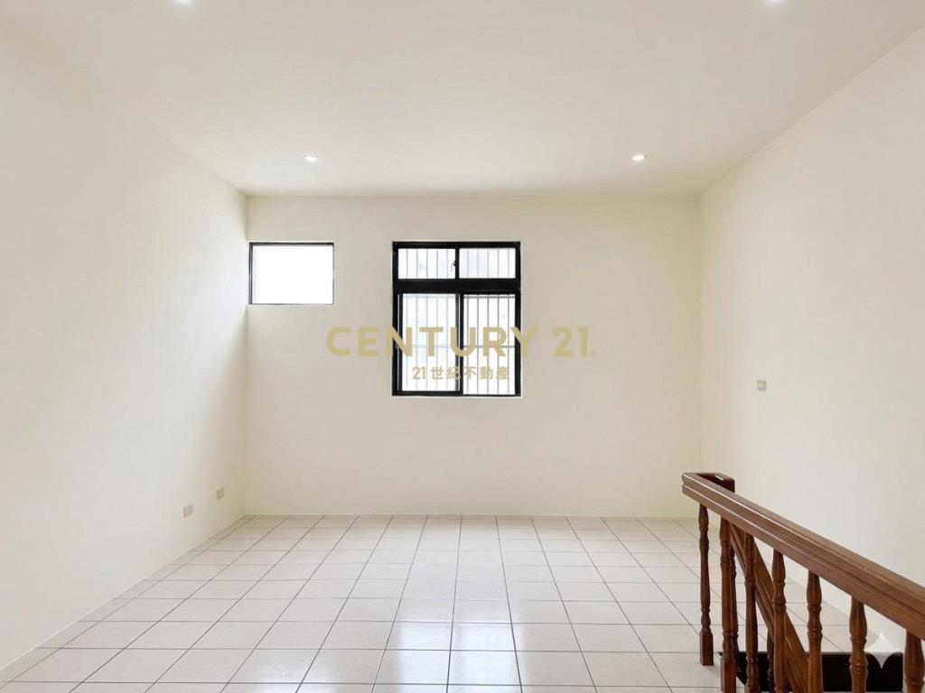 觀音草漯低總價透天