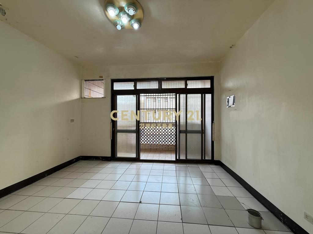 觀音草漯低總價透天