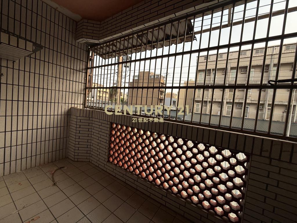 觀音草漯低總價透天