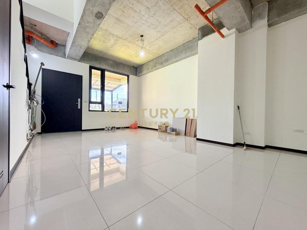 全新中山北全聯旁電梯別墅