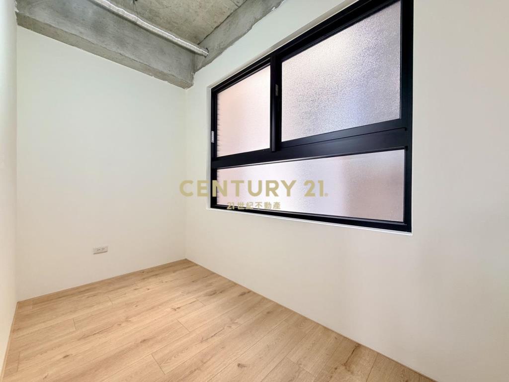 全新中山北全聯旁電梯別墅