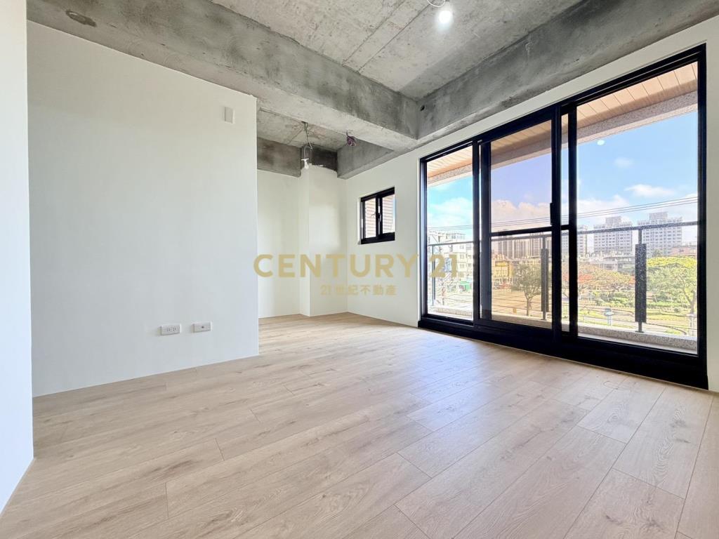 全新中山北全聯旁電梯別墅