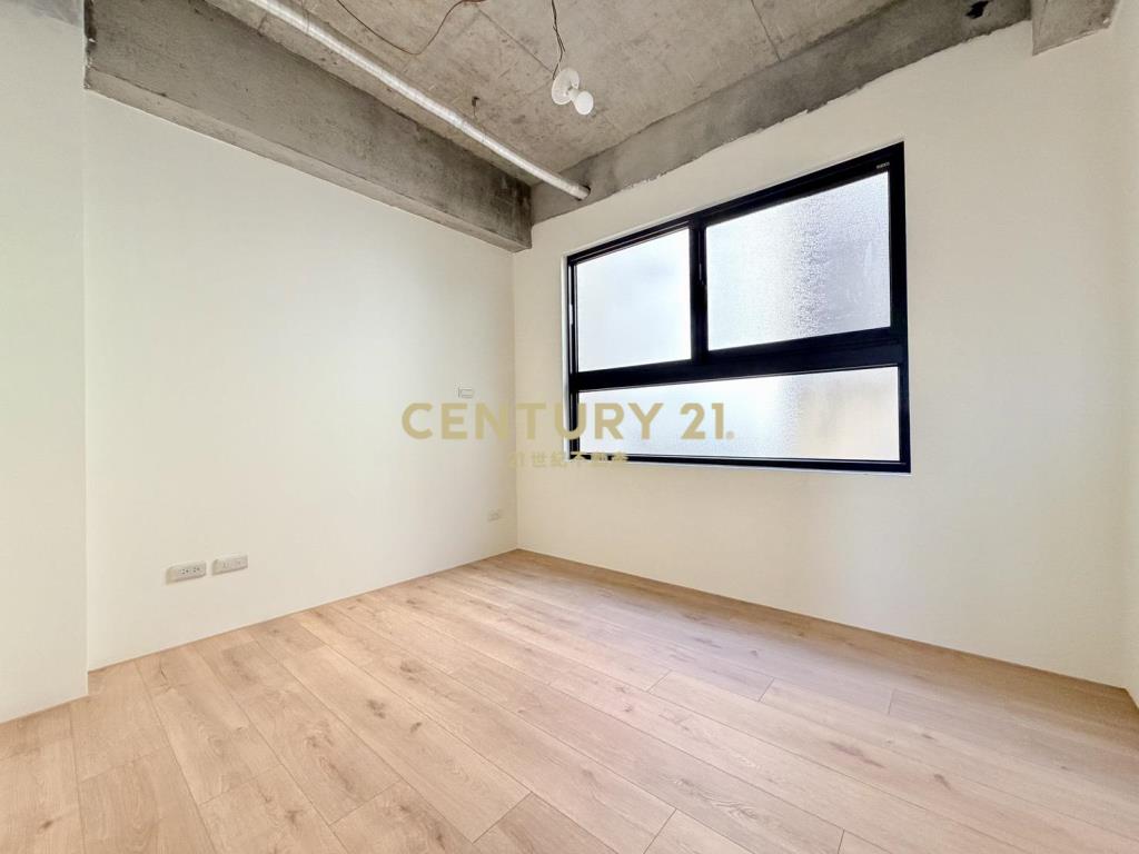 全新中山北全聯旁電梯別墅