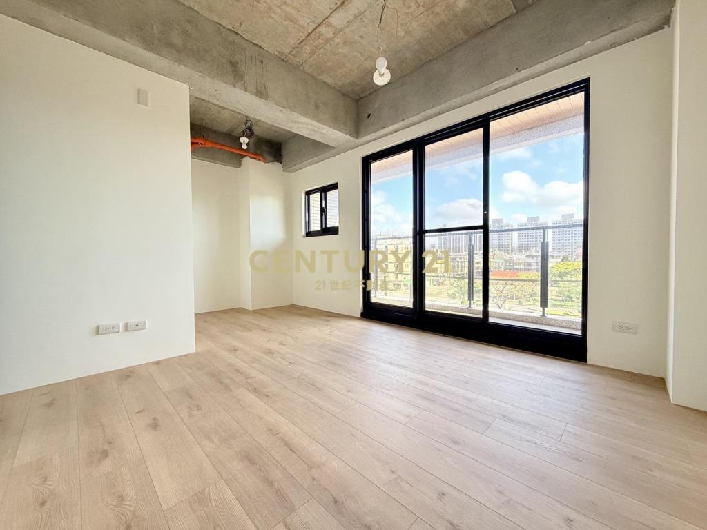 全新中山北全聯旁電梯別墅