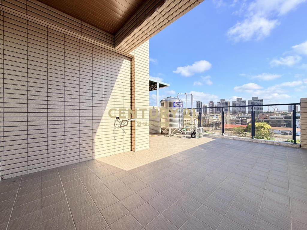 全新中山北全聯旁電梯別墅