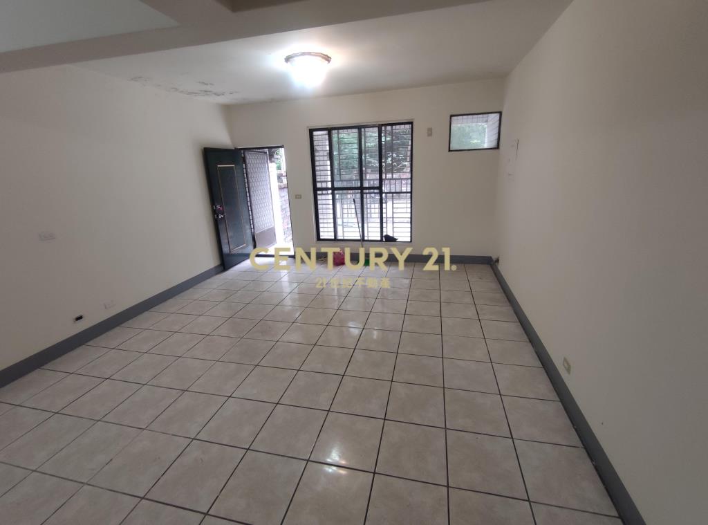 新江路前院車庫別墅